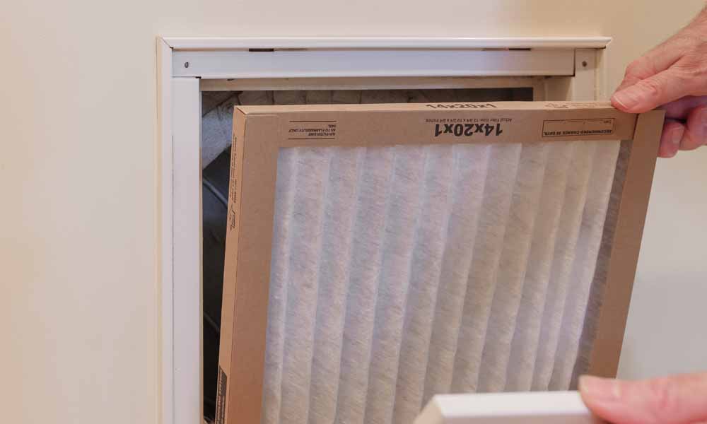 How to Replace the Air Filter in a Home