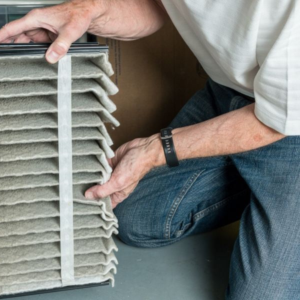 The Differences Between Fiberglass and Pleated Air Filters