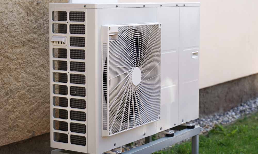 What is the Difference Between a Heat Pump and Furnace?